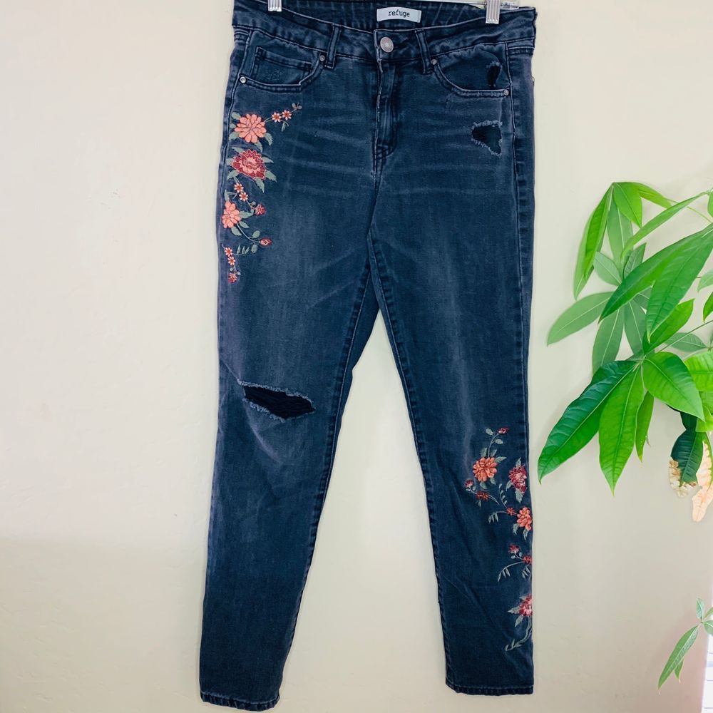 Refuge light black distressed floral jeans 6